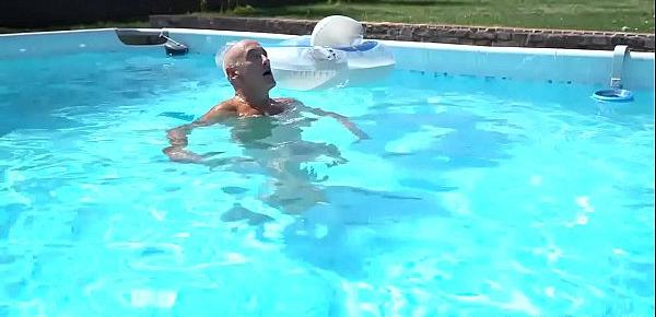  sexy blonde teen Lulu Love is chilling beside the pool with her grandpa neighbor Bruno.She seduces him and started an outdoor pool side fuck with him.